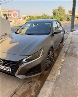 نیسان ئەلتیما
